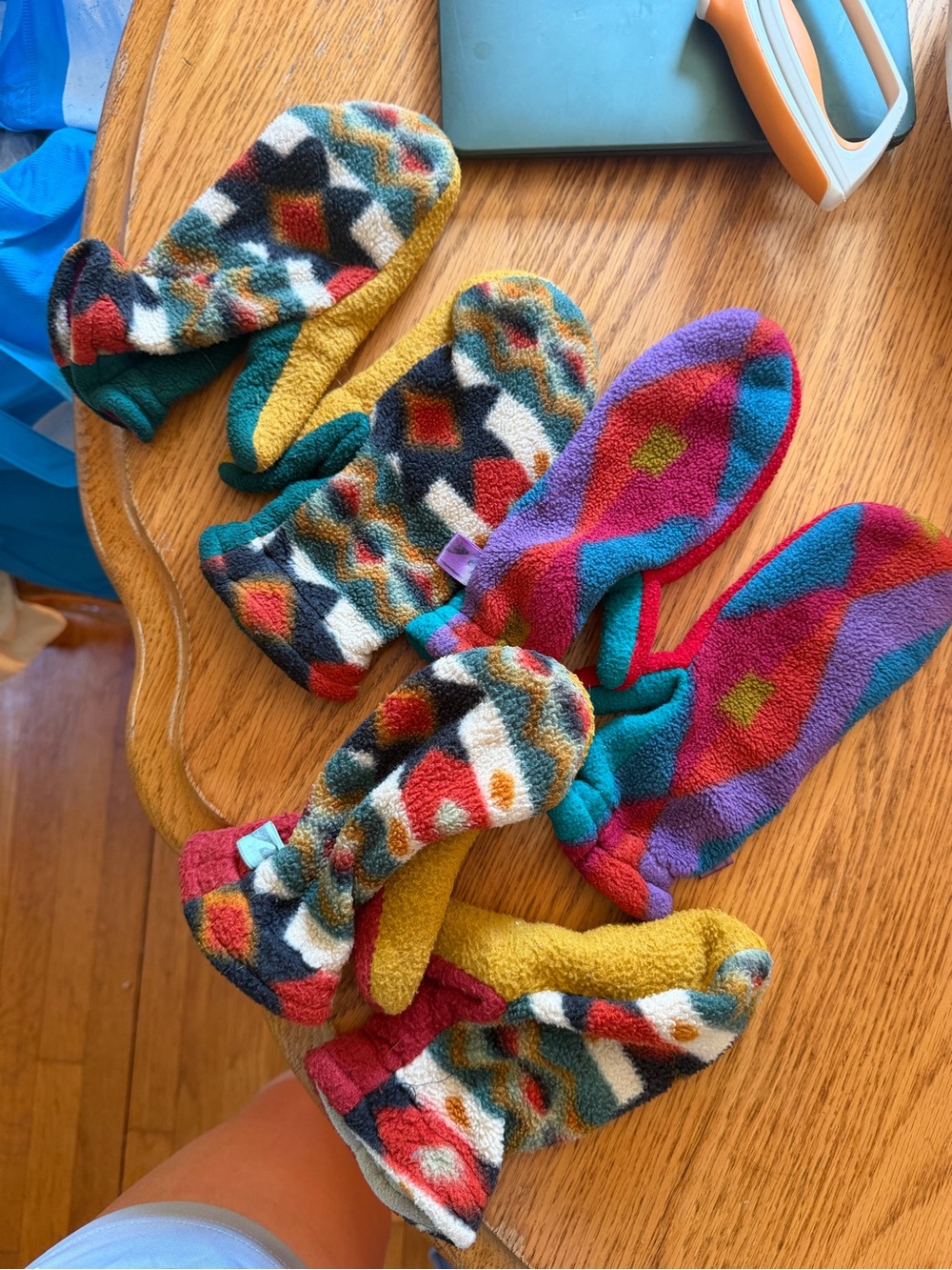 Kids Multicolor Fleece Mittens - Cozy Patterned Winter Gloves